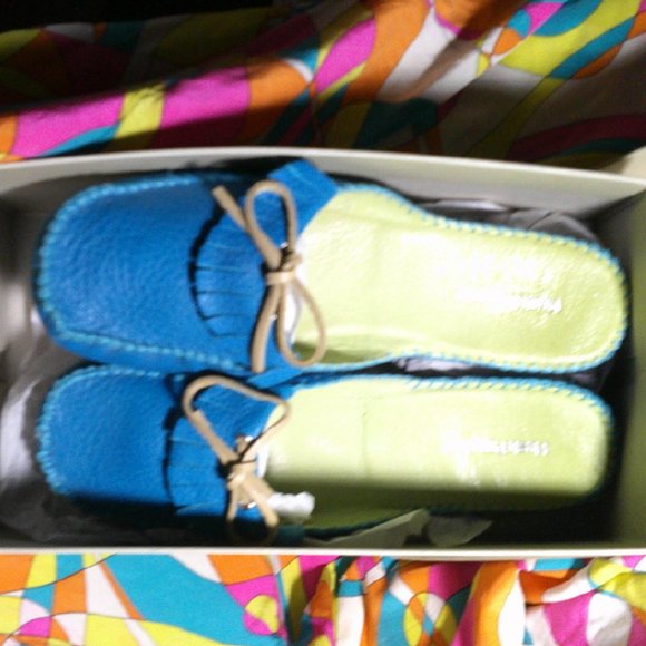 CUTE HUSH PUPPY SLIDES - Picture 1 of 2